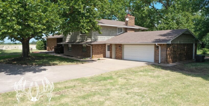 #OK-788 Woods County, Oklahoma – Custom Home on 1.5 Acres M/L